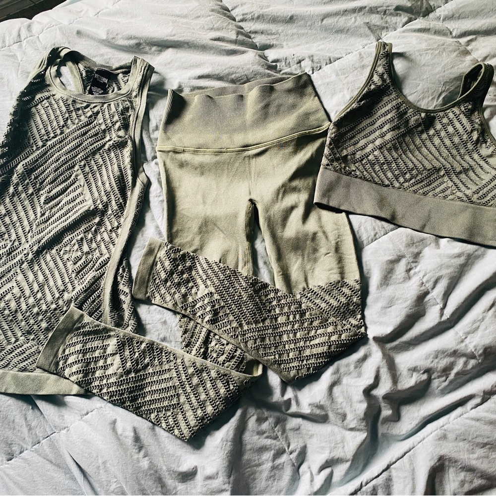 Olive Green VS Workout set NWOT